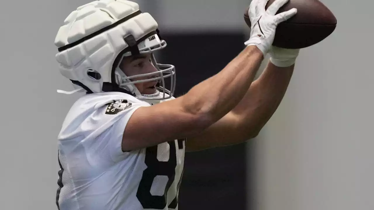 Raiders tight end Michael Mayer bounces back after getting knocked down early