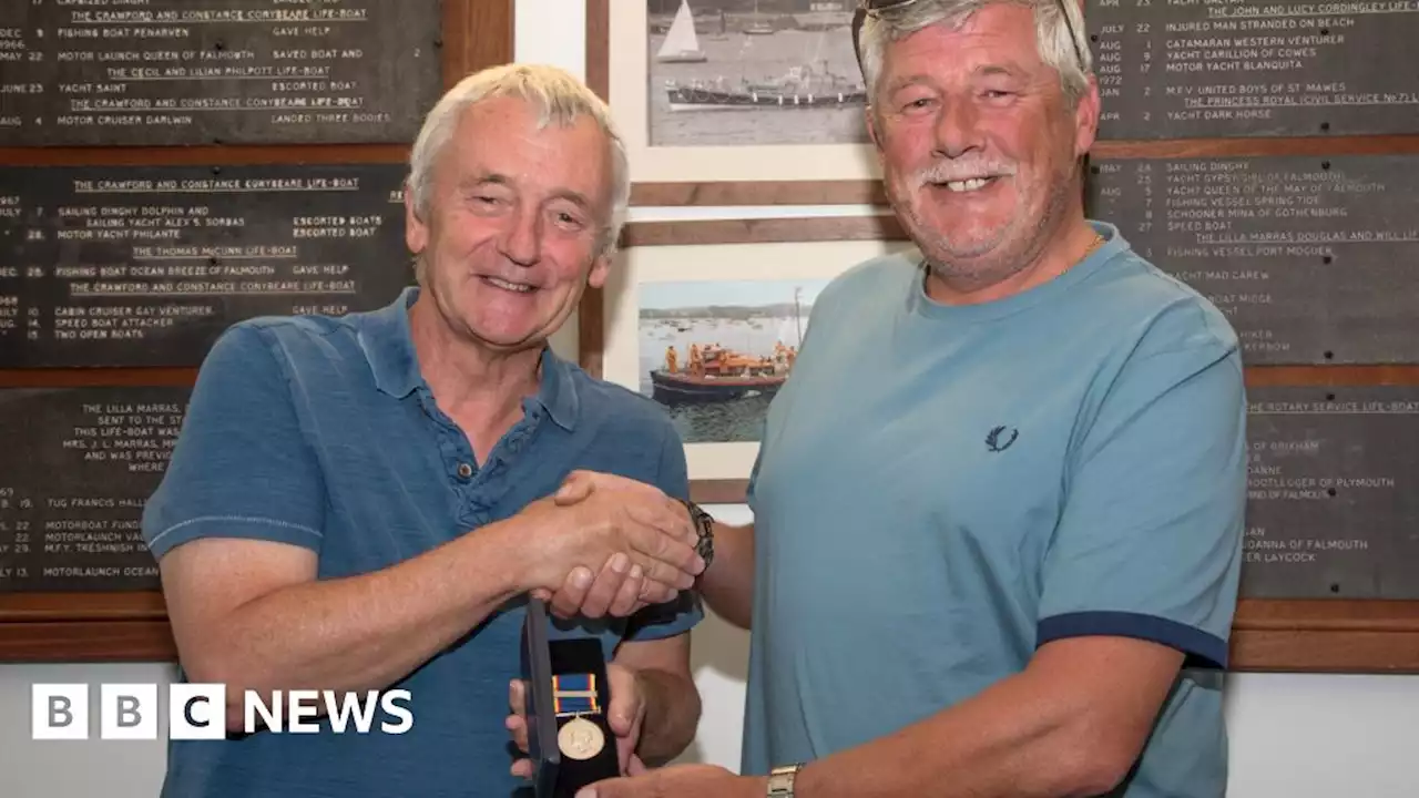 Falmouth RNLI volunteer celebrates 30 years of service