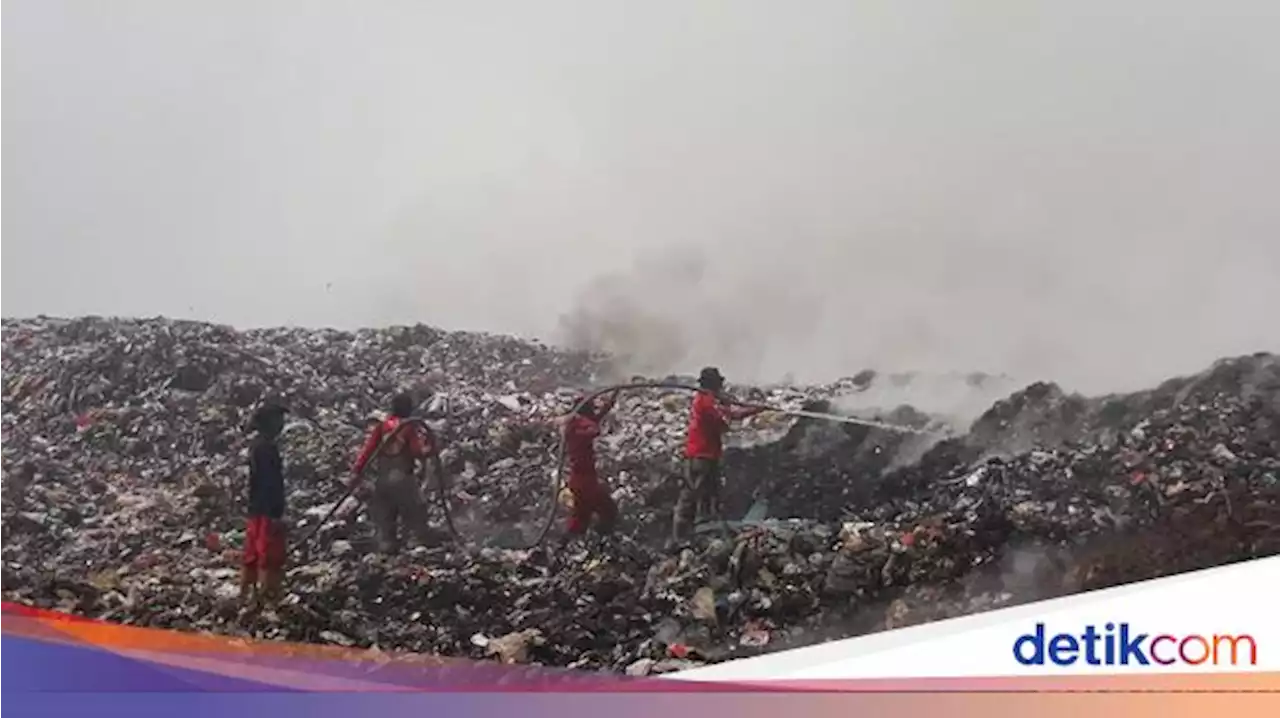 122 Warga Alami Gangguan Pernapasan Imbas Kebakaran TPA Sarimukti