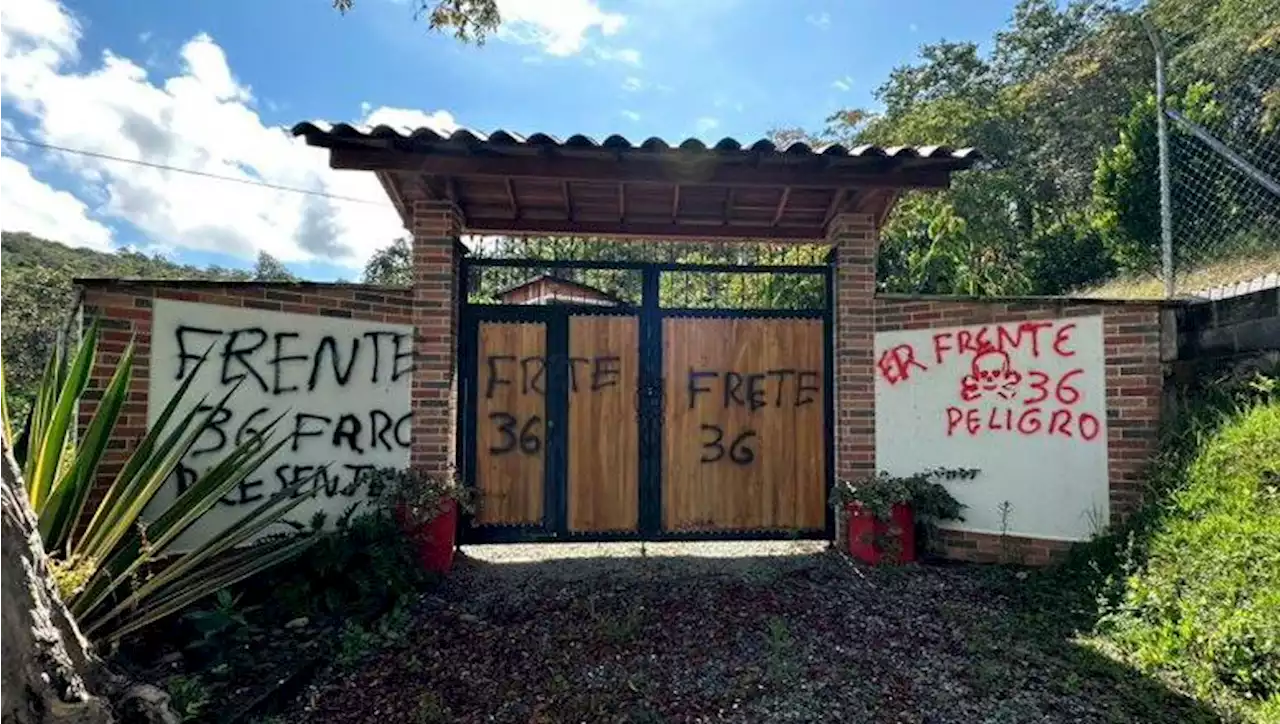 Frente 36 de las disidencias pintó grafitis en la finca del alcalde de Yarumal