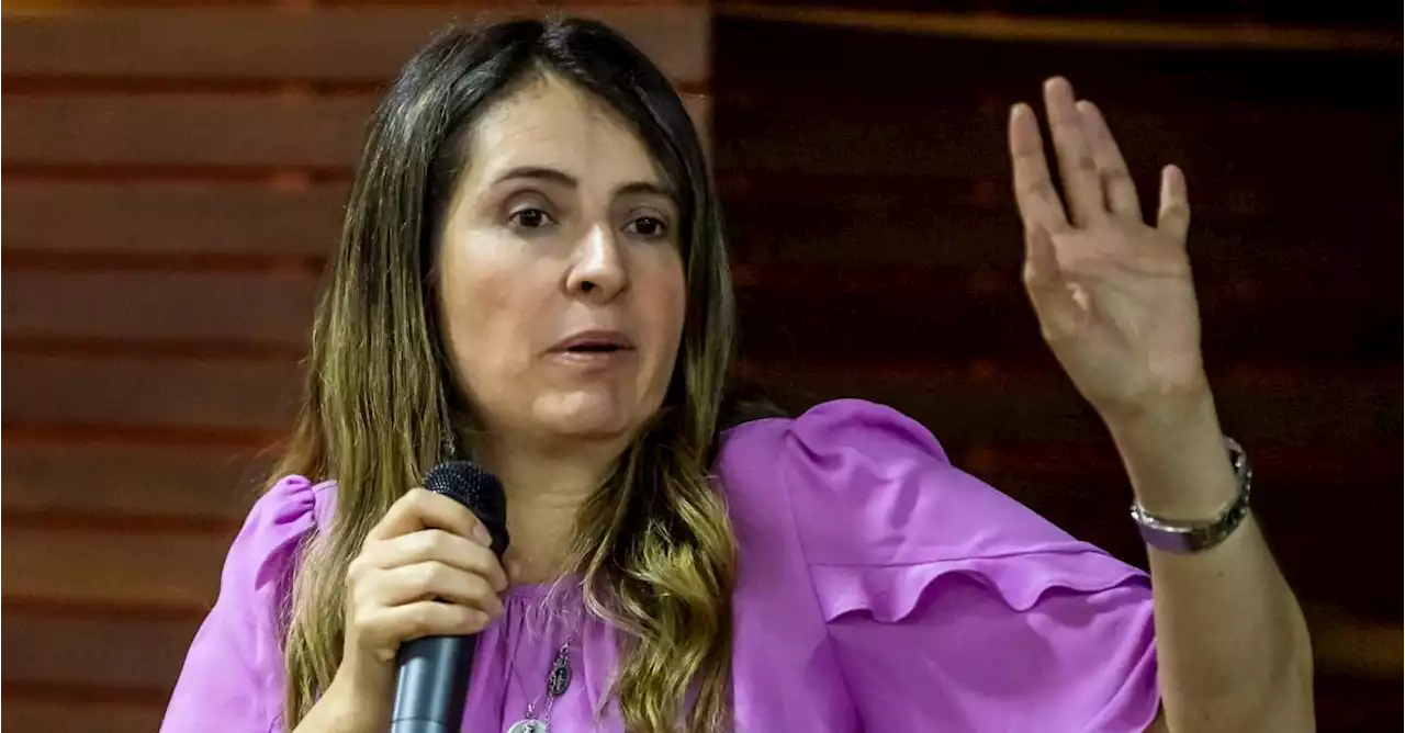 Paloma Valencia denunció que el Gobierno quiere montar una expropiación exprés