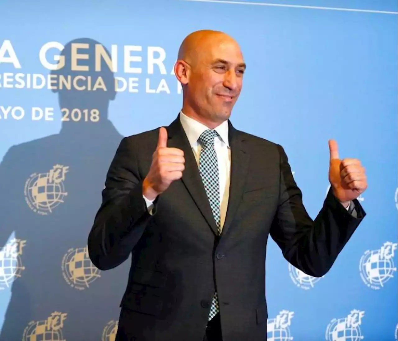 Dimisión inminente de Luis Rubiales por polémico beso