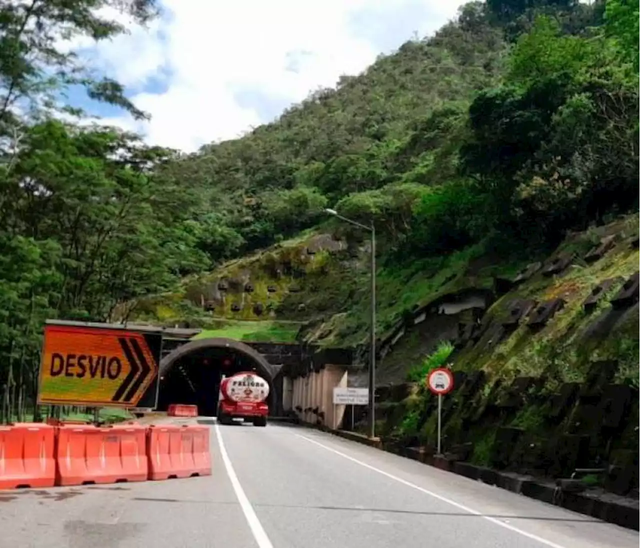 Vehículos de carga no pagarán peaje en vía al Llano durante el fin de semana