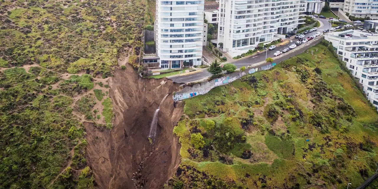 Plötzlich ist die Straße weg: Luxus-Wohnblock in Chile wegen Riesenloch evakuiert