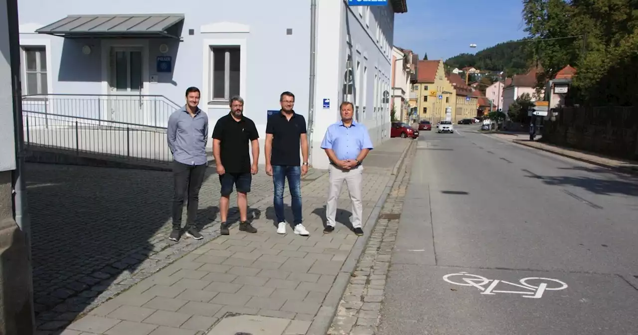 Piktogramme sollen Ludwigstraße in Cham fahrradfreundlicher machen