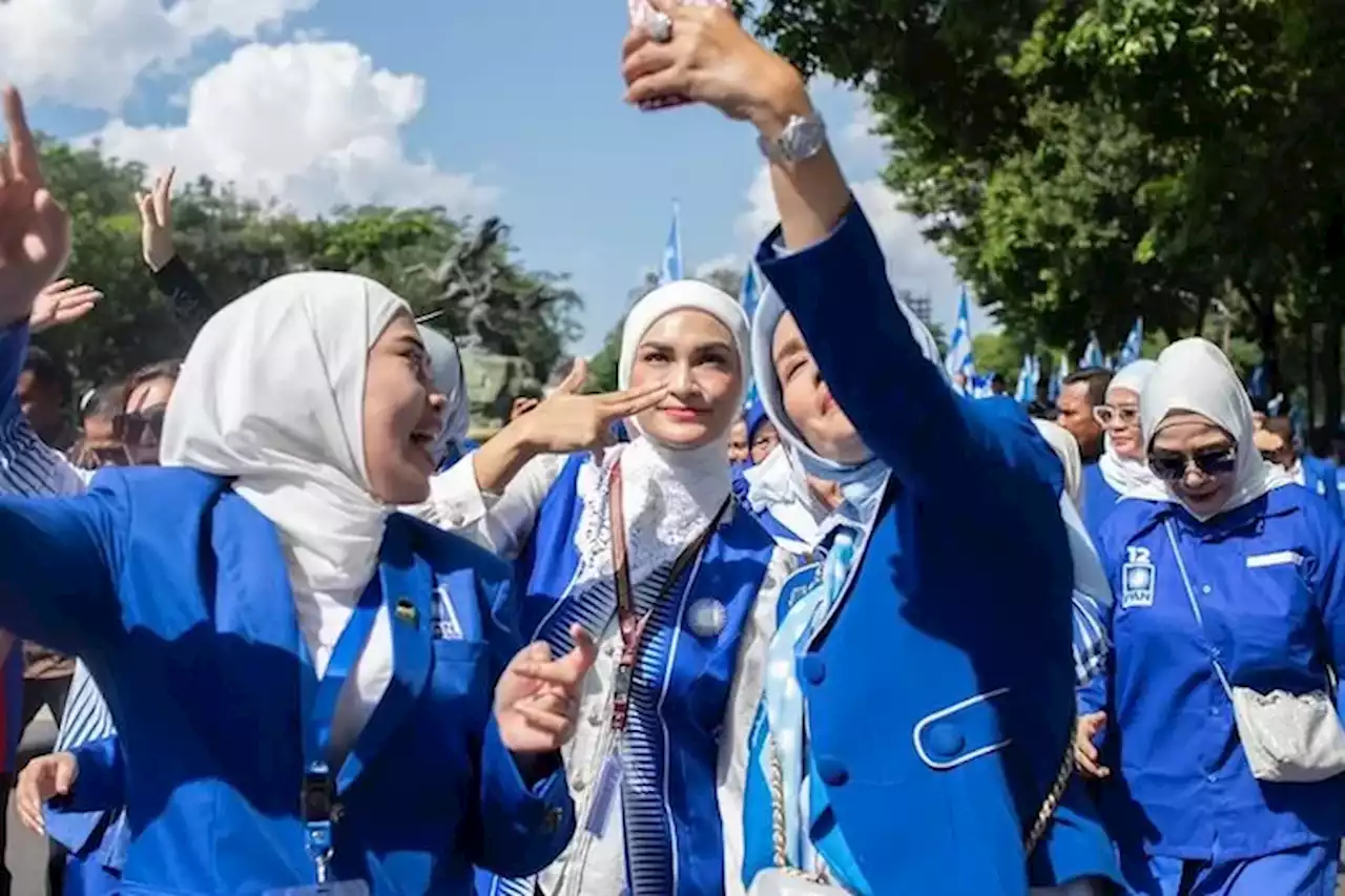 PAN Berikan Bantuan Modal Usaha untuk Ibu-Ibu Pelaku Bisnis di Lampung