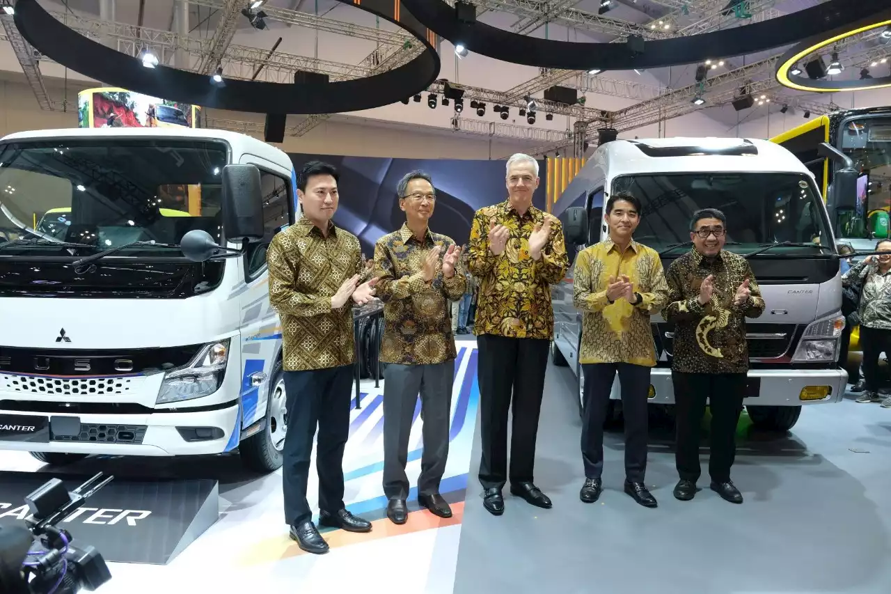 Mitsubishi Fuso Torehkan Hasil Positif di GIIAS 2023