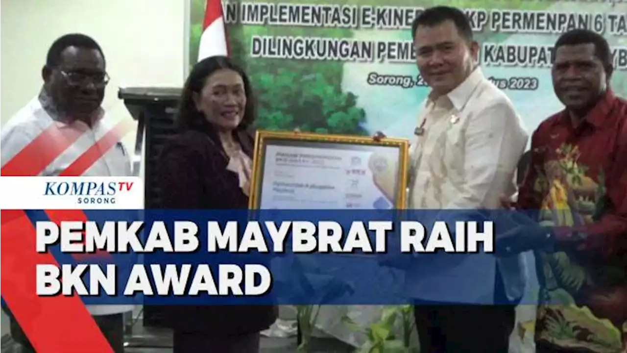 Manajemen ASN Baik Pemkab Maybrat Terima Piagam BKN Award