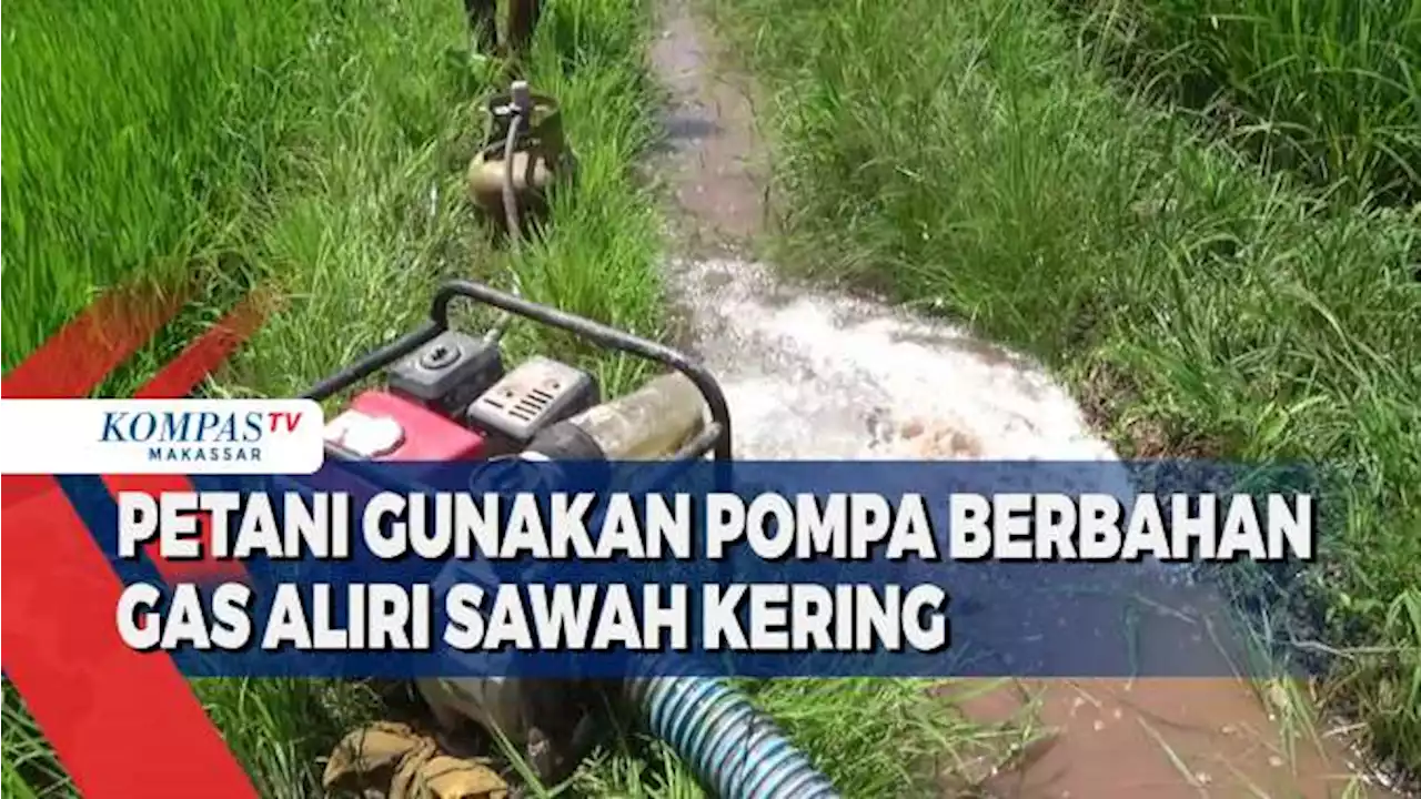 Petani Gunakan Pompa Berbahan Gas Aliri Sawah Kering