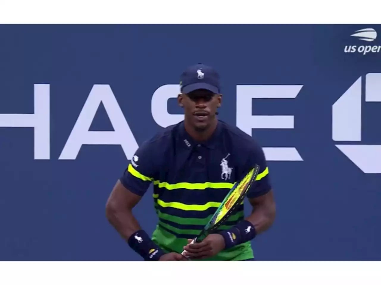 Vídeo: Jimmy Butler 'supera' Alcaraz em disputa na quadra do US Open