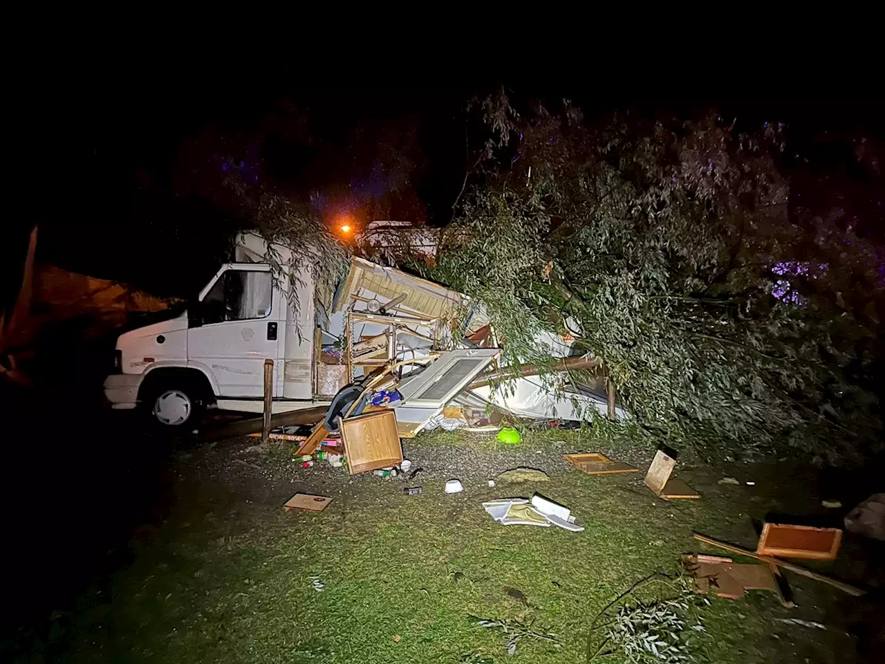 Campingplatz nach Unwetter geräumt: Sechs Menschen verletzt