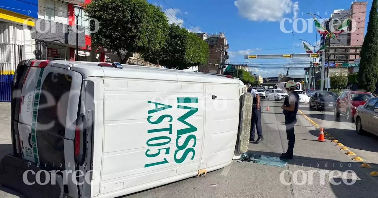 Muere paciente en traslado tras choque aparatoso choque de ambulancia en León