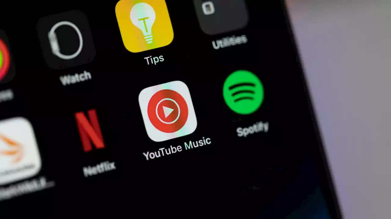 YouTube Music finally rolls out live lyrics on Android and iOS