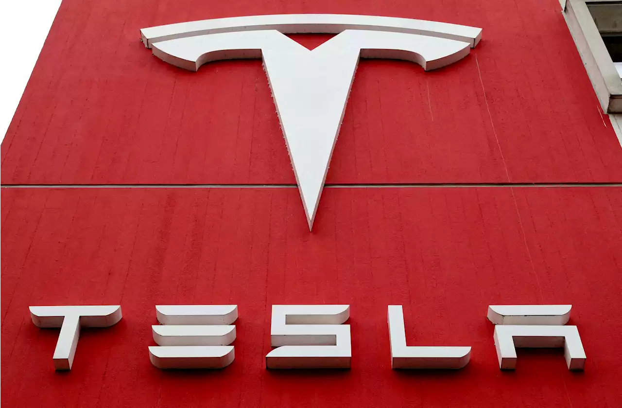 US will resolve Tesla Autopilot probe, could make announcement soon