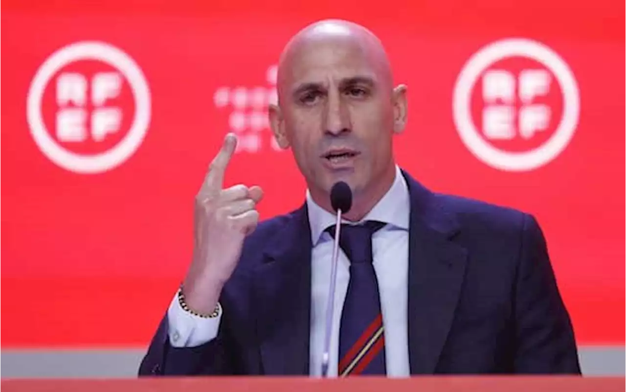 La decisione di Rubiales dopo il 'bacio delle polemiche' a Hermoso