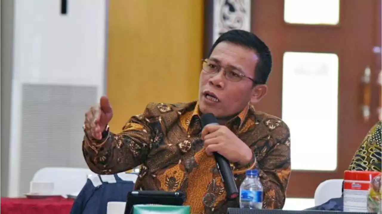 Singgung Konsistensi Sikap Politik Jokowi, Masinton: Sebagai Kader Partai, Dia Gak ke Mana-mana