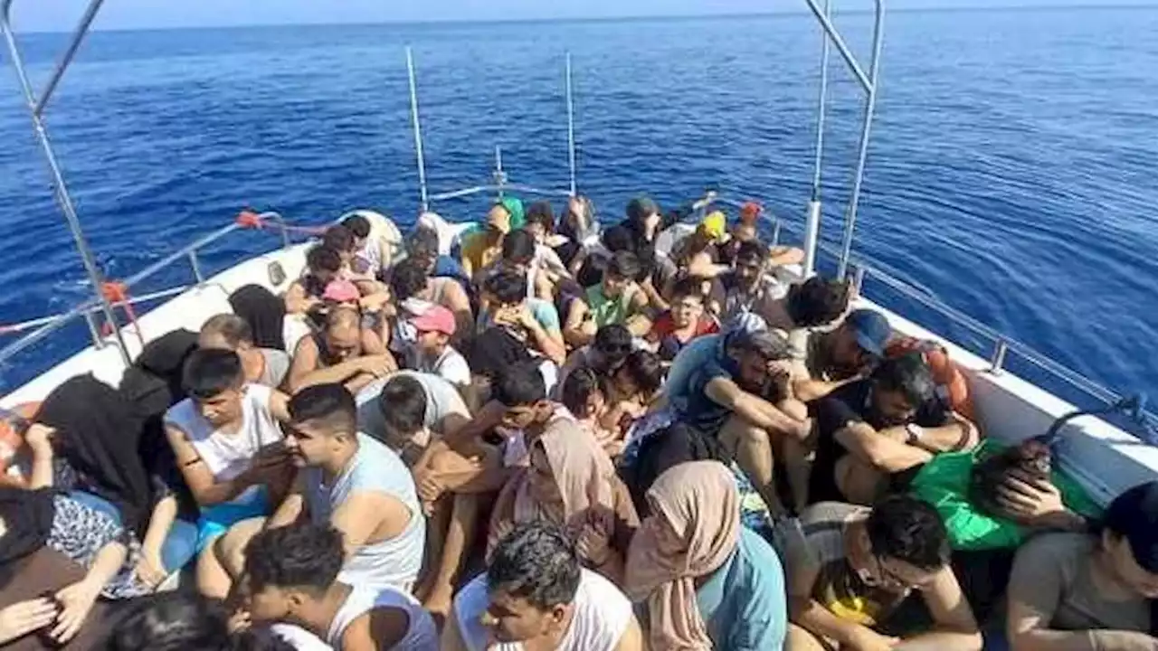 Türkiye rescues hundreds of irregular migrants pushed back by Greece