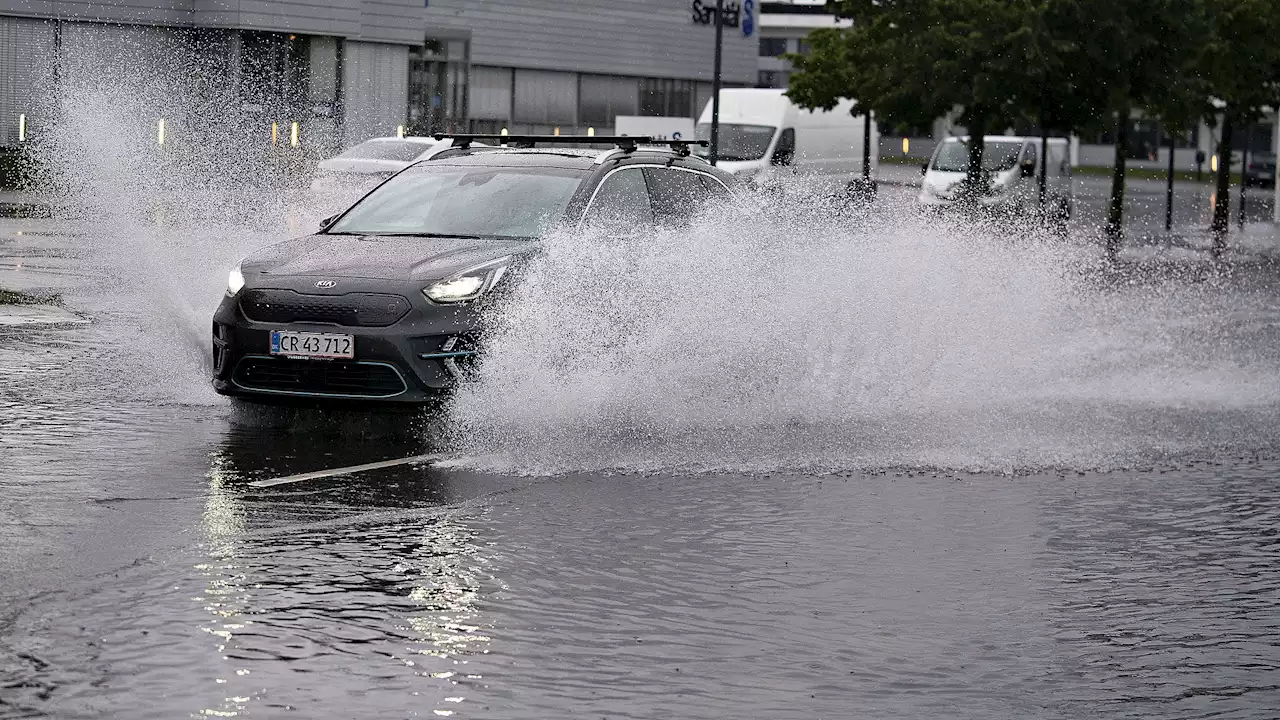 Kraftige byger og muligt skybrud rammer Nordjylland lørdag