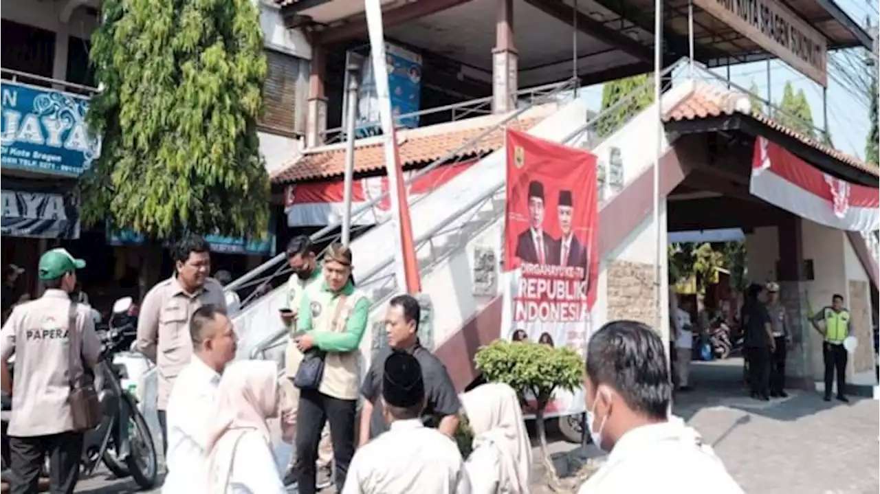 Sayap Partai Gerindra Dilarang Bawaslu Sragen Masuk Pasar karena Pakai Kaos Berwajah Prabowo