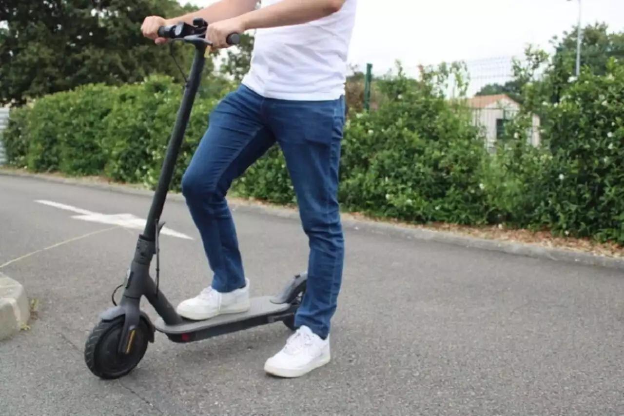 Percuté par une voiture avec sa trottinette, Enzo veut savoir ce qu'il s'est passé