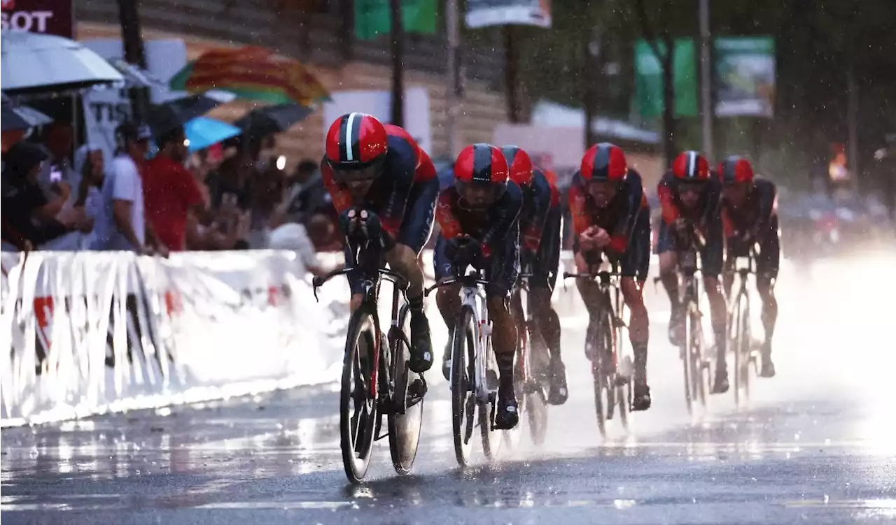 Ineos y Egan pagan consecuencias de la lluvia en la Vuelta a España: primer retiro confirmado