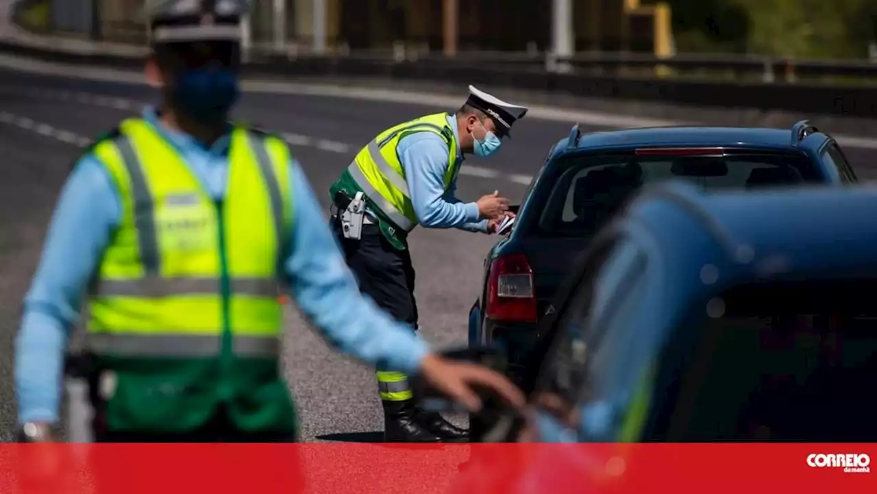 Idoso apanhado a conduzir com carta de condução falsa