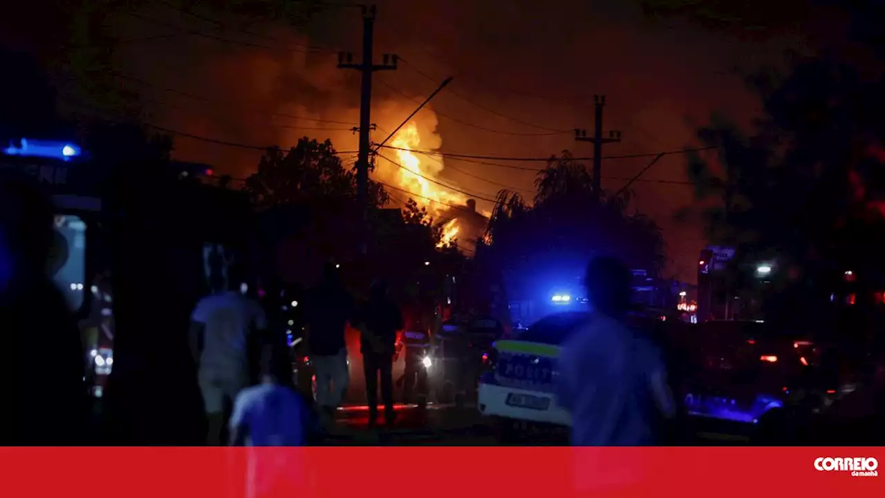 Um morto e 33 feridos em duas explosões num posto de abastecimento GPL na Roménia