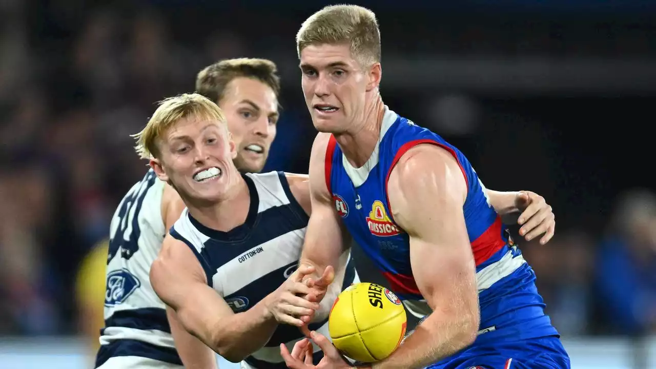 LIVE AFL: Alarm bells in ‘sloppy’ Dogs’ shaky start in do-or-die bid to break 20-year Cats curse