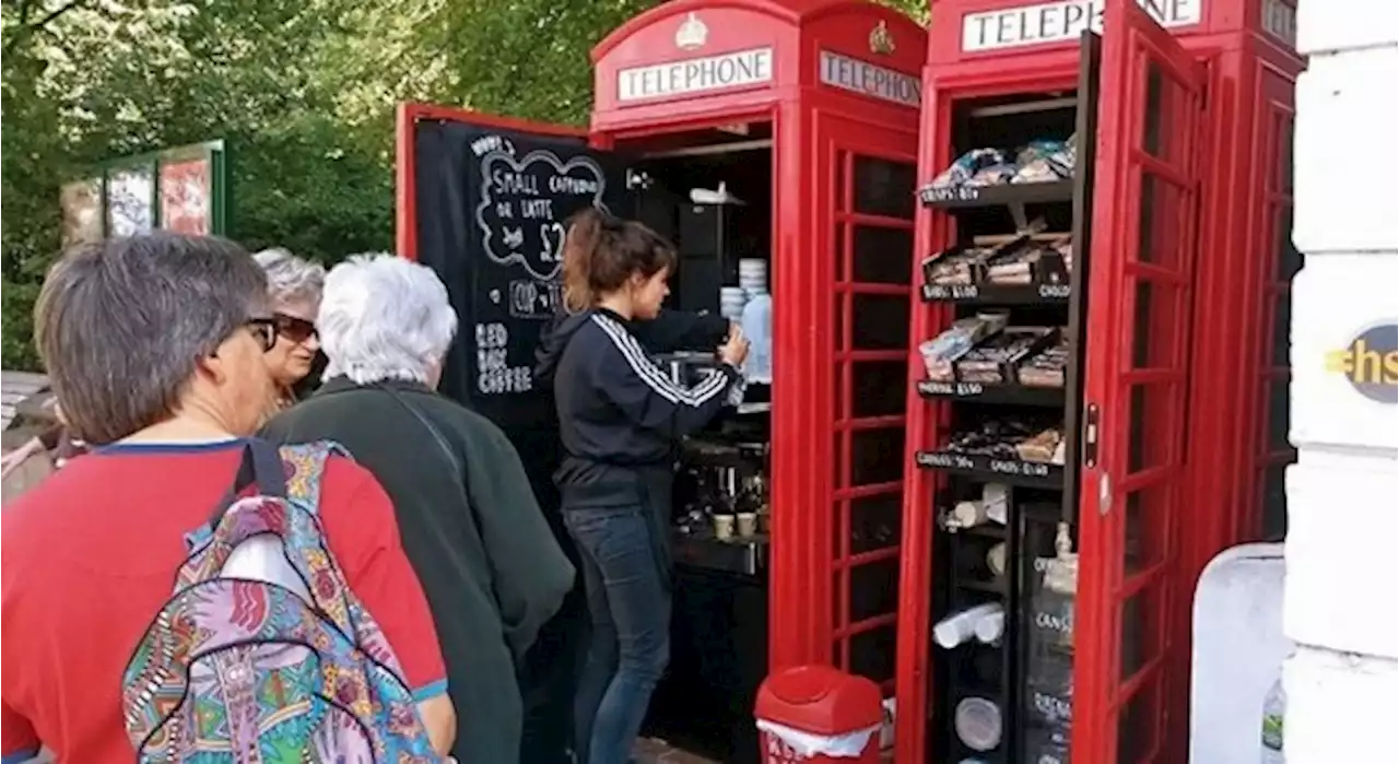 Gran Bretagna, le cabine telefoniche rosse diventano mini negozi