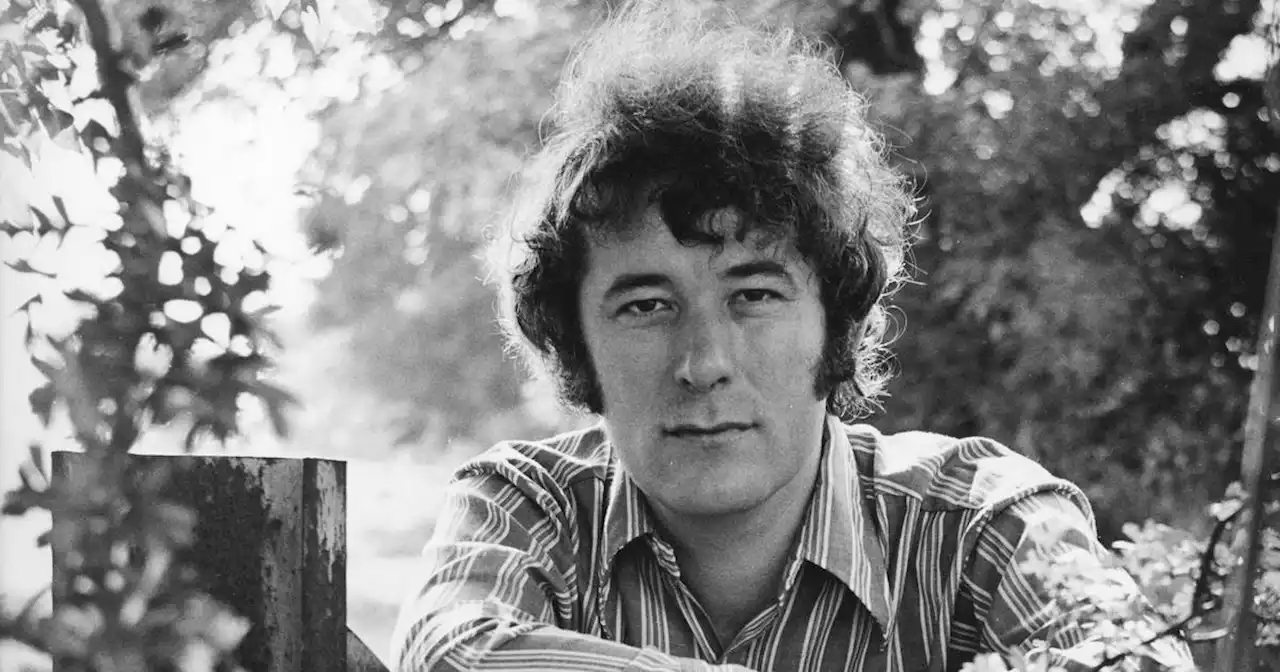 Remembering Seamus Heaney: Events and sales organised to commemorate poet’s anniversary