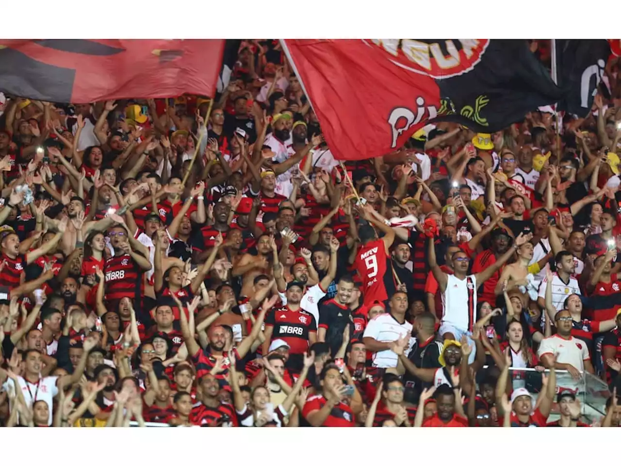 Flamengo bate recorde de torcida em pesquisa do Datafolha; veja o ranking completo