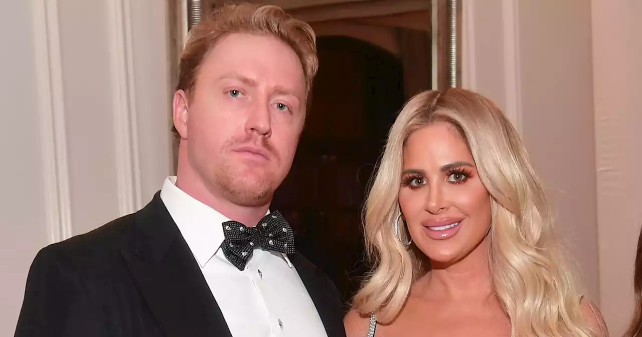 Kim Zolciak and Kroy Biermann are back to getting divorced again after a brief reconciliation