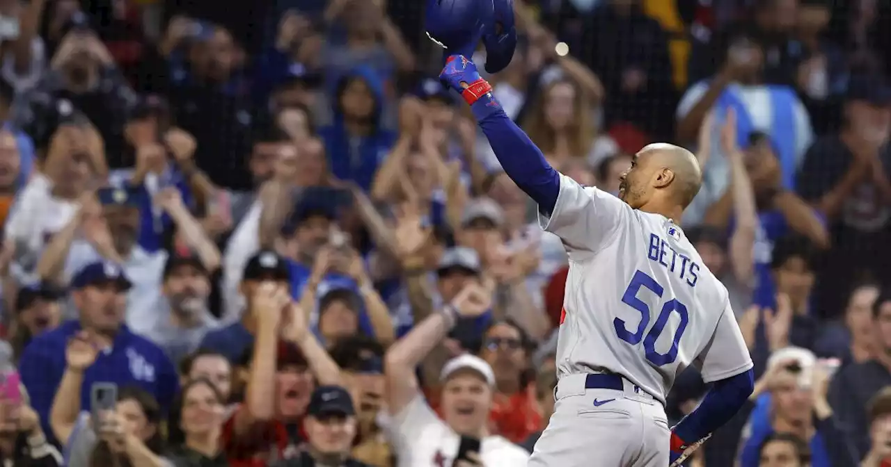 Ovacionado en Boston, Betts anota 2 veces; Dodgers se imponen