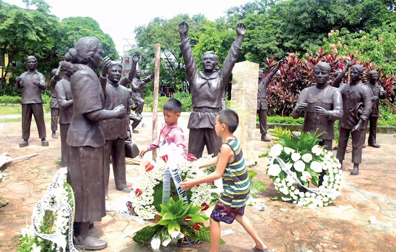 Flowers for freedom fighters