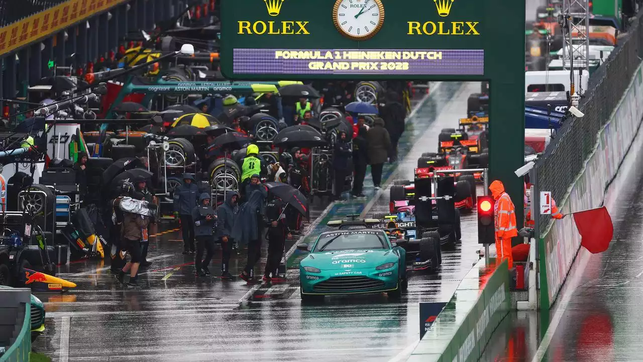 Formule 2-race in Zandvoort na één ronde gestaakt vanwege crash en regenval