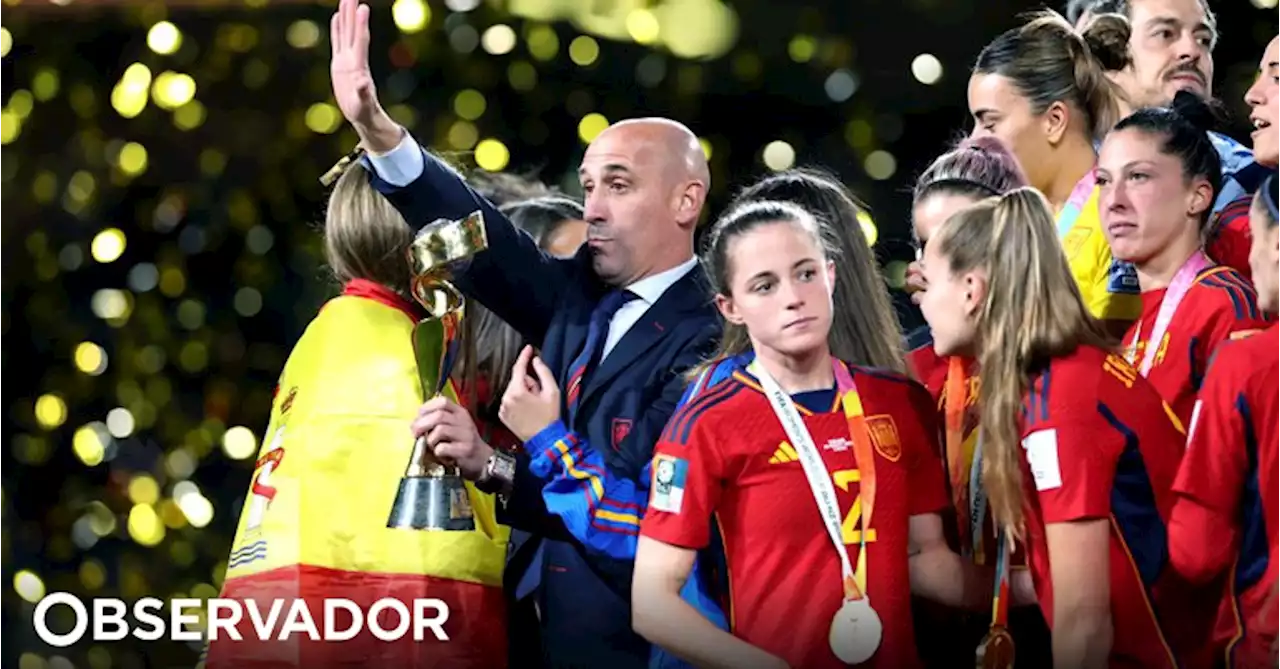 Federação Espanhola de Futebol ameaça processar jogadoras em protesto