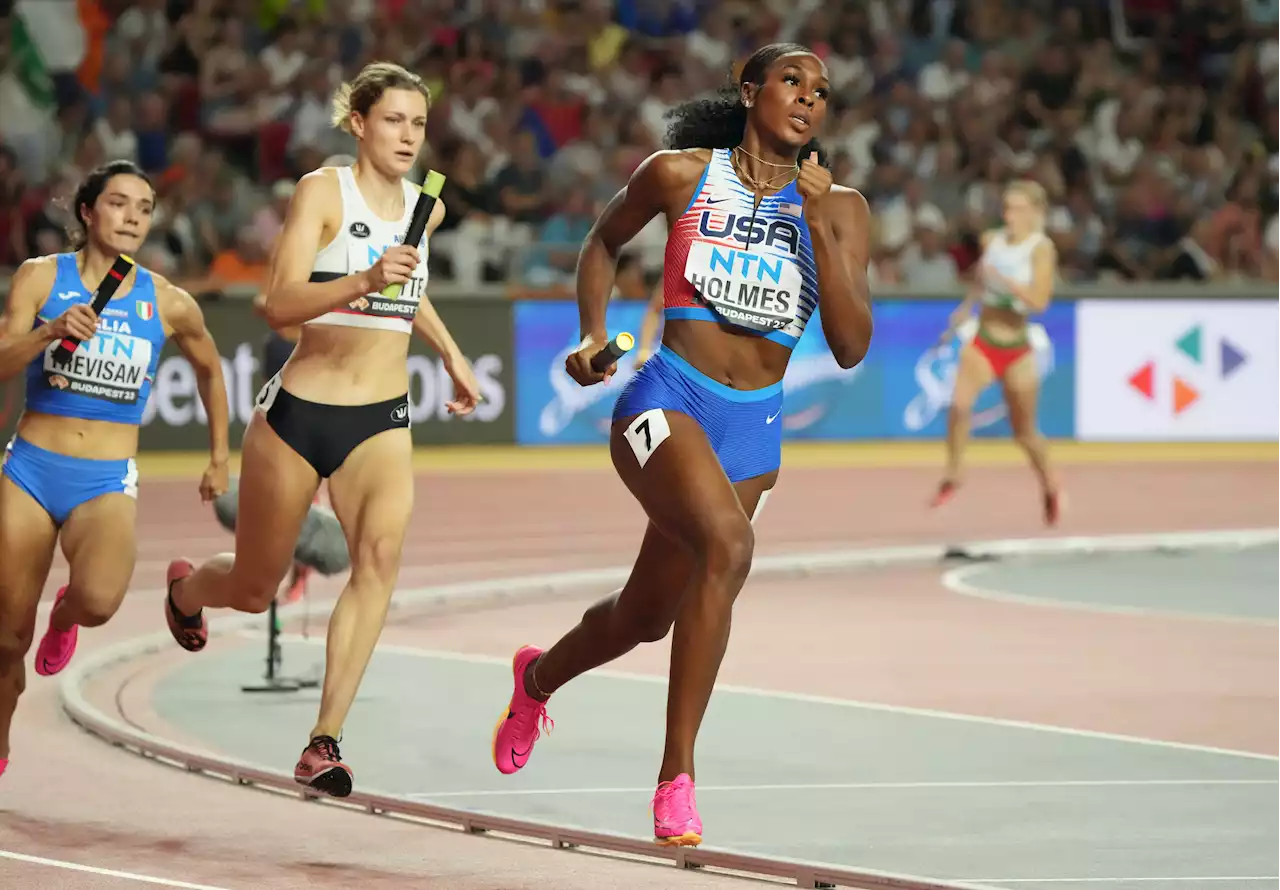 Athletics-U.S. women disqualified from 4x400m relay after baton fail