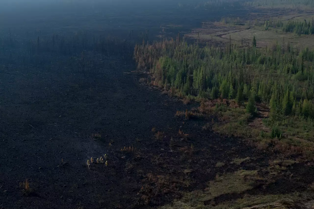 Entire town of Hay river in Canada ordered to leave as wildfires encroach