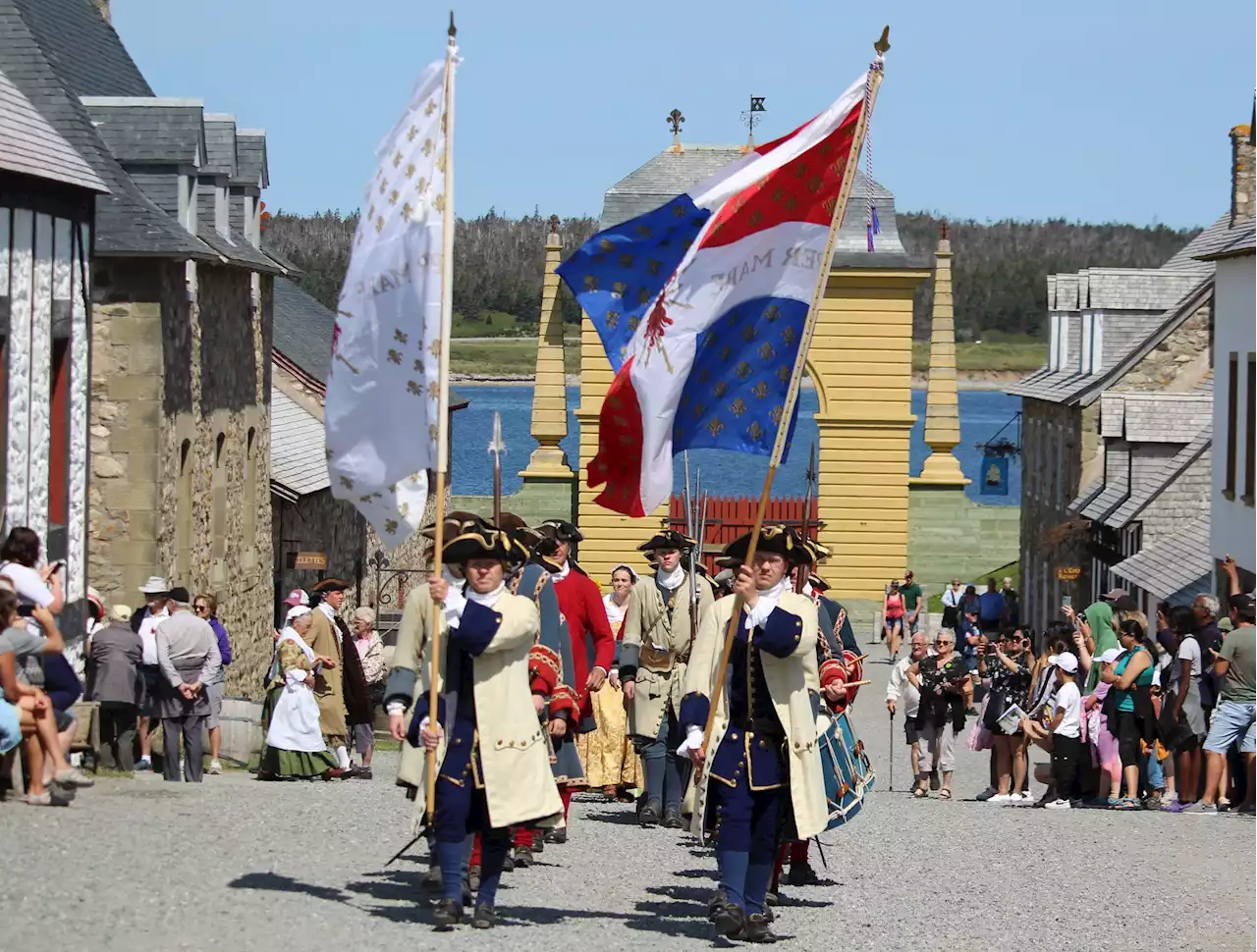 PHOTO: Parade through Louisbourg for Fête de Saint-Louis