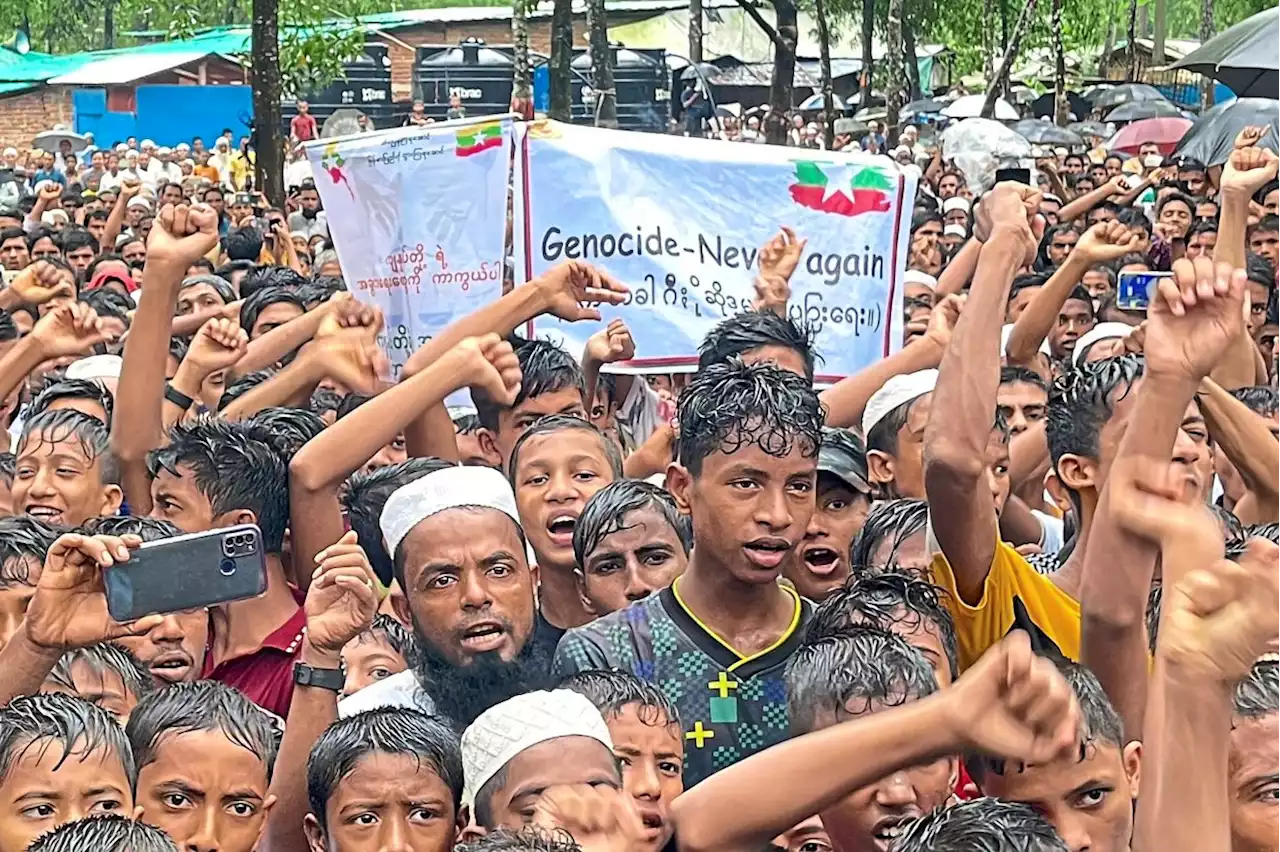 Thousands of Rohingya rally to demand their safe return to Myanmar