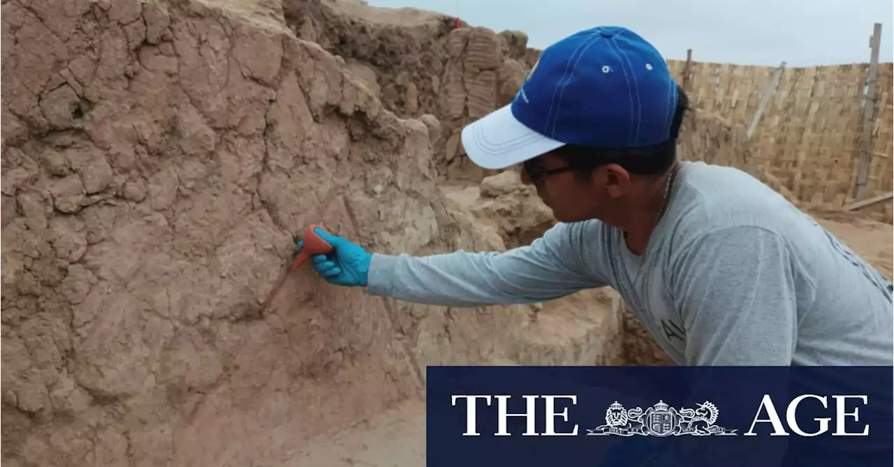 Ancient decorated wall found in Peru dates from pre-ceramic period