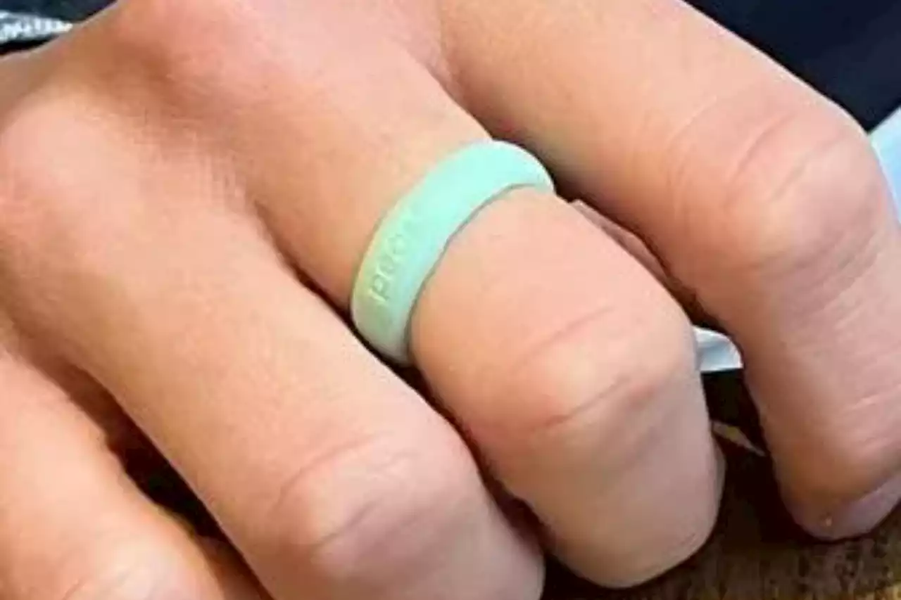 'Singles ring' may be way out from dating app hell - but it says 'sad & single'