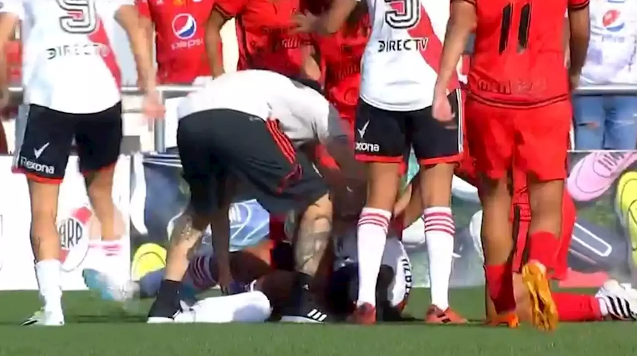 Conmoción en River: una jugadora convulsionó en pleno partido y se retiró en ambulancia