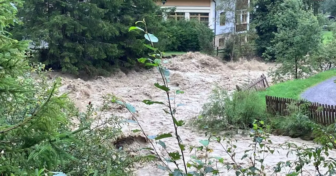 Sperren, Erdrutsche, Überflutungen: Die Hochwasser-Lage in Tirol im Überblick