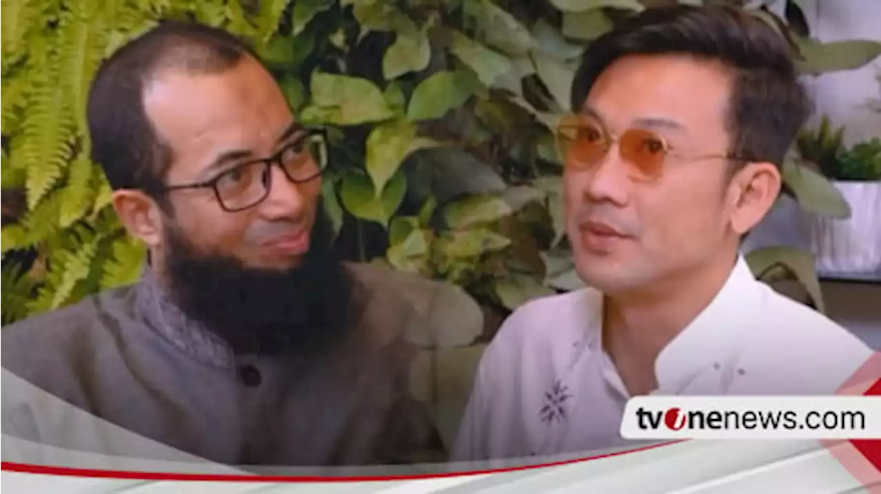 Denny Sumargo Diskusi Ingin Masuk Islam, Jawaban Ustaz Khalid Basalamah Bikin Kaget Warganet, Katanya…