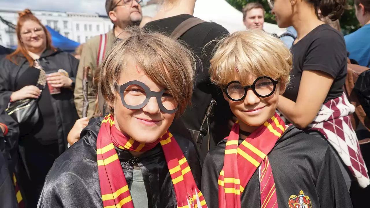 Magischer Rekord: 1.748 Harry-Potter-Fans verzaubern Hamburg