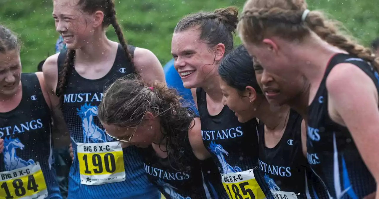 Chugiak girls sweep top 5 spots at Big 8 cross country meet