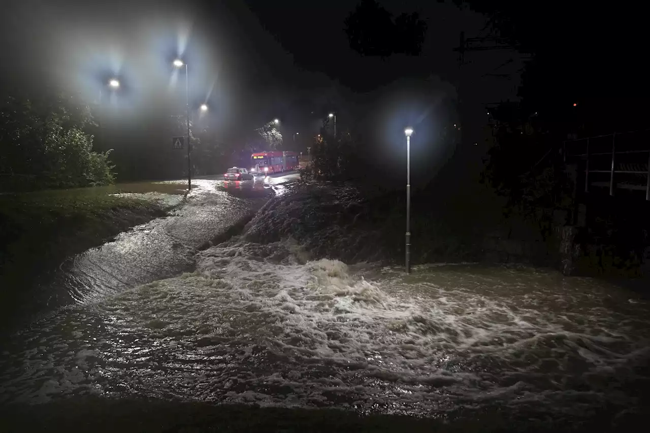 Forventer at situasjonen på Oslo-veiene bedrer seg i løpet av formiddagen