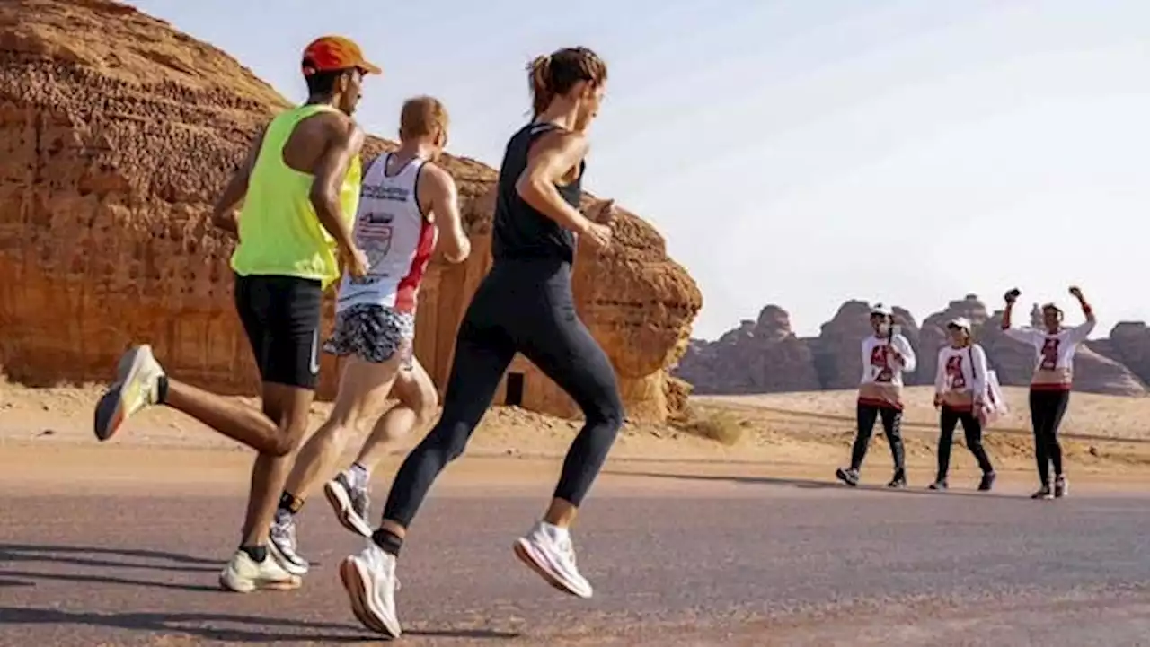 في العلا.. سباق 'لهيب العلا' ينطلق بمشاركة 200 عداء