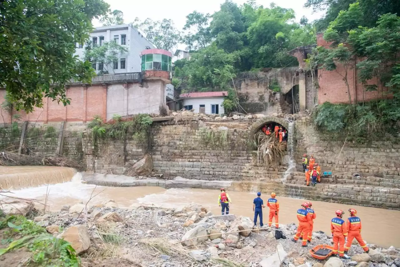 China bersiap hadapi banjir dan Topan Saola